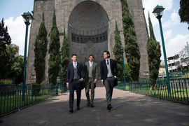 Traje de novio a la medida: Groom's Experience by Morera Grosso