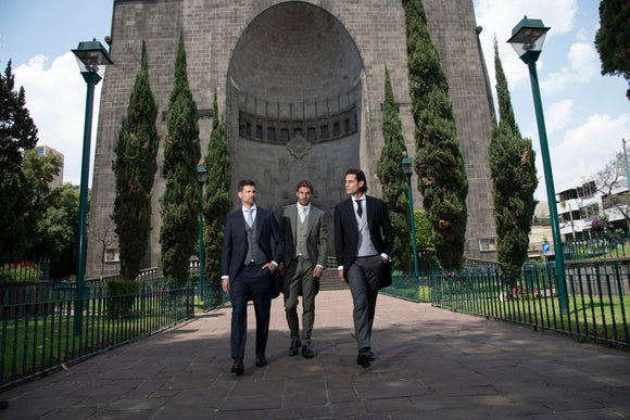 Traje de novio a la medida: Groom's Experience by Morera Grosso
